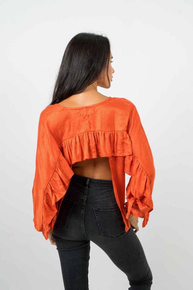 
            
                Load image into Gallery viewer, Tangerine shirt with a square bare back. Large ruffled sleeves, in satin material.
            
        